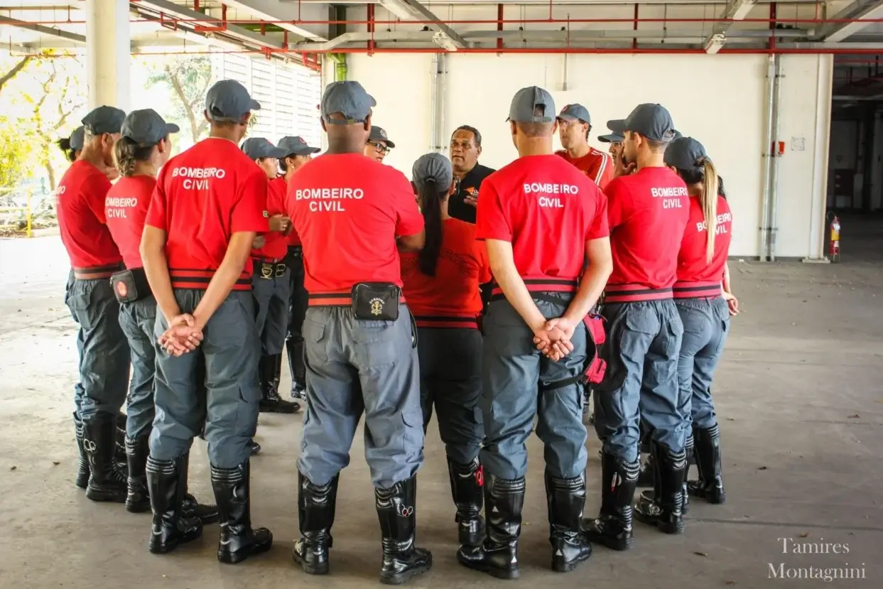 Bombeiros e Guarda Vidas